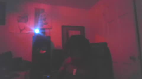 Snapshot of tray713152 chatting on 6, 5, 2026 10Thickness online show from 6, 5, 2026
