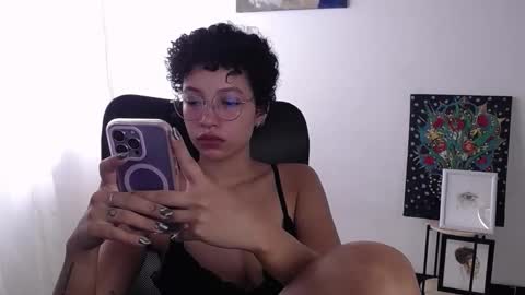 Emily online show from 27, 10, 2025