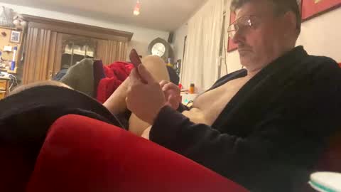 Snapshot of trebgeis1 chatting on 18, 2, 2025 trebgeis1 online show from 18, 2, 2025