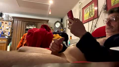 Snapshot of trebgeis1 chatting on 25, 2, 2025 trebgeis1 online show from 25, 2, 2025