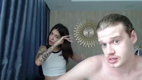 Sarah And Jon online show from 21, 12, 2024