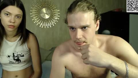 Sarah And Jon online show from 8, 2, 2025