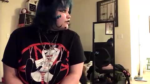 Snapshot of trhothoney chatting on 4, 3, 2025 Trixie online show from 4, 3, 2025