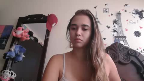 Snapshot of triana_bell chatting on 15, 1, 2026 triana_bell online show from 15, 1, 2026