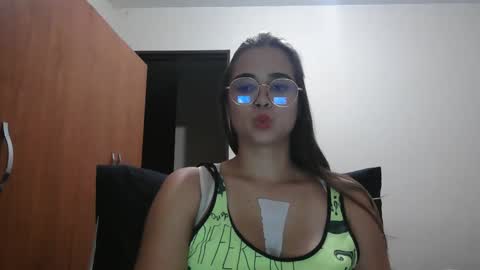 Snapshot of triana_bell chatting on 12, 2, 2026 triana_bell online show from 12, 2, 2026