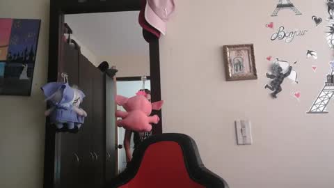 Snapshot of triana_bell chatting on 7, 5, 2026 triana_bell online show from 7, 5, 2026