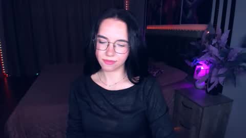 TriciaDaisy online show from 5, 6, 2026