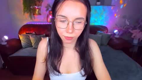 TriciaDaisy online show from 18, 6, 2026