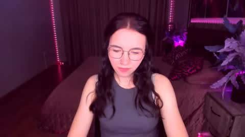 TriciaDaisy online show from 20, 6, 2026