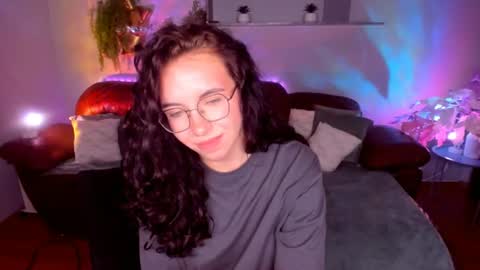 TriciaDaisy online show from 20, 7, 2026