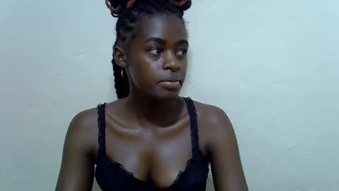 Snapshot of trickle_star chatting on 25, 2, 2026 Asteric online show from 25, 2, 2026