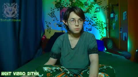 Snapshot of trickykitsune chatting on 30, 4, 2026 trickykitsune online show from 30, 4, 2026