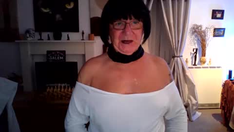 trinity1011 online show from 5, 10, 2025