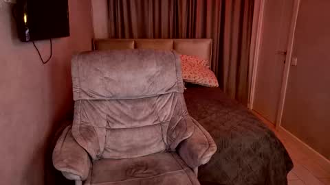 tripleprinces online show from 17, 11, 2025