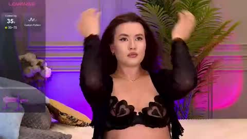 trisha_winslet online show from 10, 2, 2025