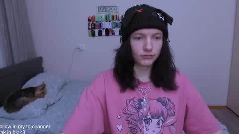 Snapshot of trishxl chatting on 17, 12, 2025 Max online show from 17, 12, 2025