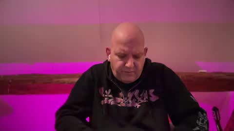 Triton online show from 16, 11, 2025