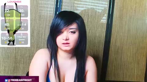 trixiedoescamcam online show from 25, 9, 2025