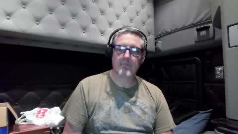 Snapshot of trkdrvr4you chatting on 30, 9, 2025 TiggerLover73 online show from 30, 9, 2025