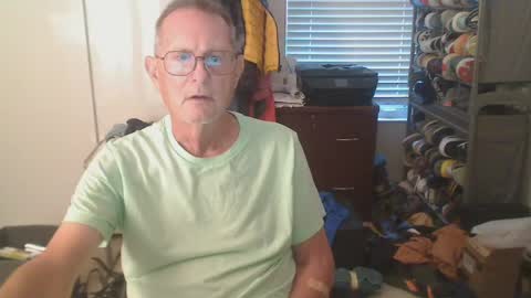Snapshot of troffer1020 chatting on 1, 7, 2026 Troffer online show from 1, 7, 2026