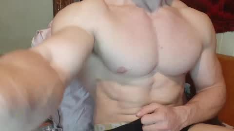 Troncq online show from 23, 2, 2025