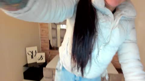 Snapshot of truelove_art chatting on 21, 1, 2025 online show from 21, 1, 2025