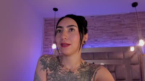 Snapshot of truelove_art chatting on 11, 3, 2025 online show from 11, 3, 2025