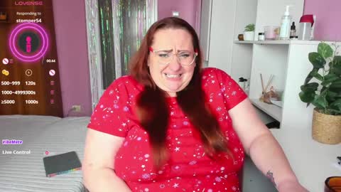 Snapshot of truly_goddess chatting on 5, 2, 2025 Adelle online show from 5, 2, 2025