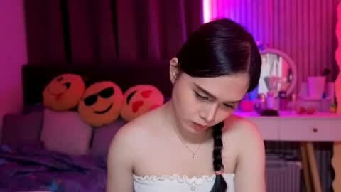 Snapshot of tsnathaliasilvana chatting on 5, 11, 2025 Bella Ratbu online show from 5, 11, 2025