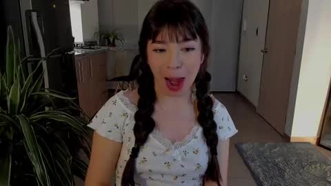 Tsuky online show from 8, 1, 2025