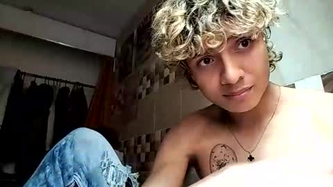 Snapshot of tubebecito12 chatting on 2, 11, 2025 tubebecito12 online show from 2, 11, 2025