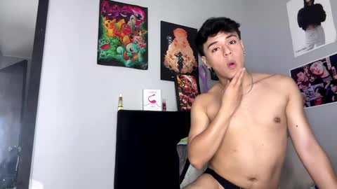 tuenkim_ online show from 22, 1, 2025