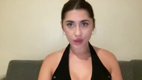 Snapshot of tuoamore123 chatting on 8, 10, 2025 tuoamore123 online show from 8, 10, 2025