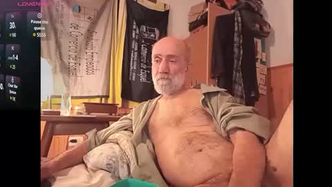 Papi Facu online show from 27, 2, 2025