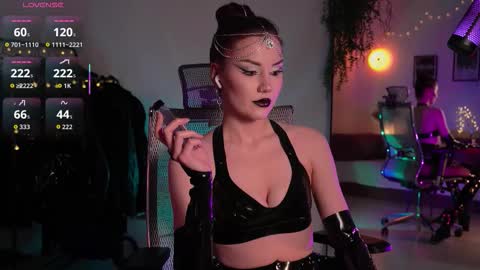 Miss Veth online show from 21, 12, 2025