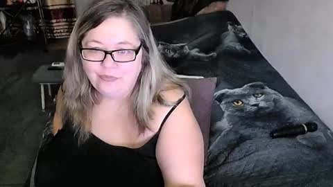 Snapshot of tviks chatting on 9, 2, 2026 Lana online show from 9, 2, 2026