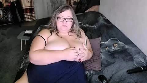 Snapshot of tviks chatting on 25, 2, 2026 Lana online show from 25, 2, 2026