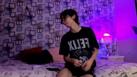 Snapshot of twink_sebas7 chatting on 24, 5, 2026 Sebastin online show from 24, 5, 2026