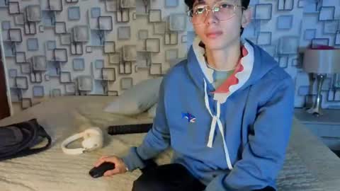 Snapshot of twink_sebas7 chatting on 25, 6, 2026 Sebastin online show from 25, 6, 2026