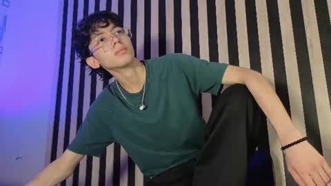 Snapshot of twink_sebas7 chatting on 3, 7, 2026 Sebastin online show from 3, 7, 2026