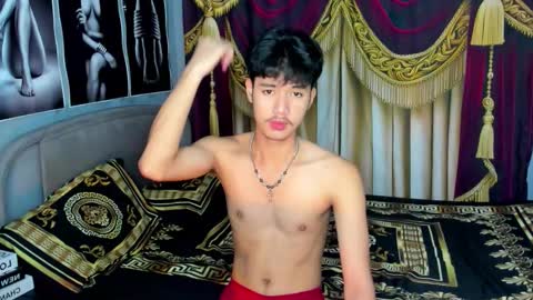 Snapshot of twinkclark chatting on 10, 11, 2025 clark online show from 10, 11, 2025