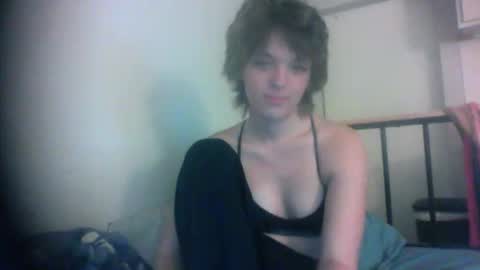 Snapshot of twinkl3toz3 chatting on 30, 4, 2026 twinkl3toz3 online show from 30, 4, 2026