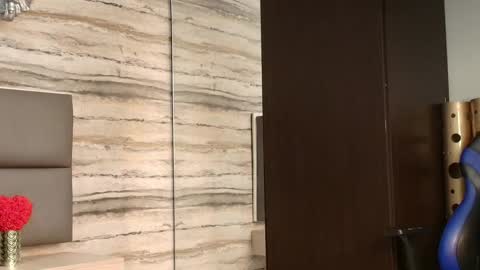 twinslovers_ online show from 2, 3, 2026