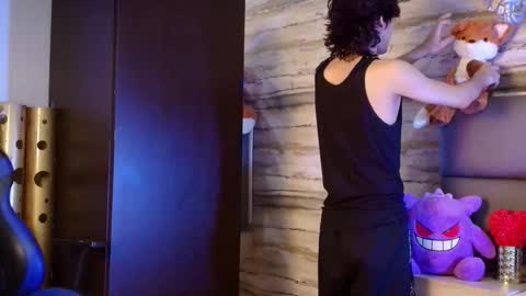 twinslovers_ online show from 4, 3, 2026