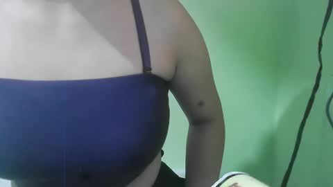 Snapshot of twitamscouple4u chatting on 18, 10, 2025 twitamscouple4u online show from 18, 10, 2025