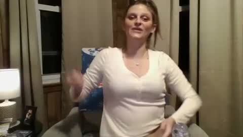 twizzler_twizzle online show from 12, 3, 2026