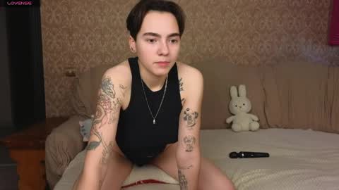 Snapshot of twobabesweet chatting on 9, 6, 2026 Welcome guys We Lili and Vic PVT open online show from 9, 6, 2026