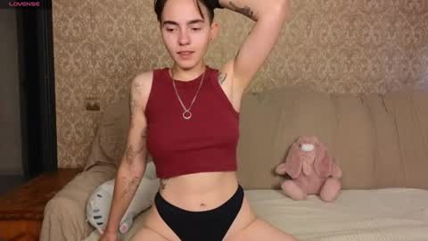 Snapshot of twobabesweet chatting on 16, 7, 2026 Welcome guys We Lili and Vic PVT open online show from 16, 7, 2026