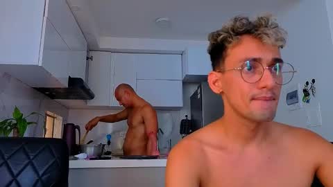 twoboyshot24 online show from 11, 5, 2026