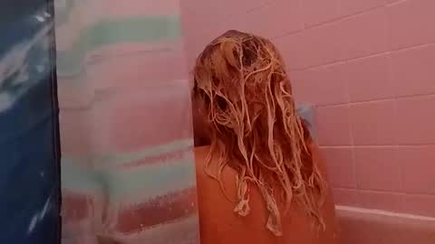 Twocrazy85 online show from 17, 12, 2025